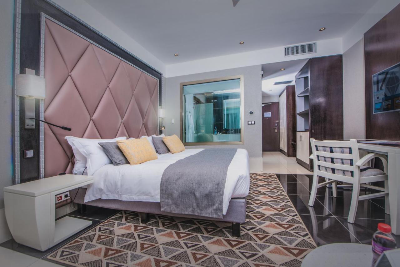 Krystal Palace Douala Exterior foto